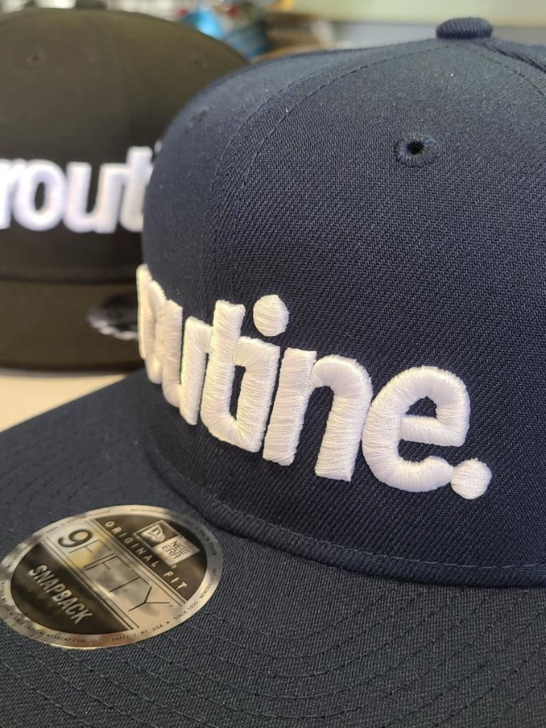 Routine x New Era SnapBack (navy)
