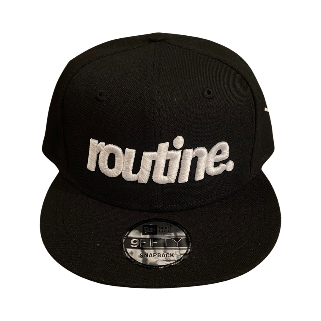 Routine x New Era SnapBack (black)